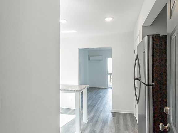 3rd image of 73 Shallowford Rd #9