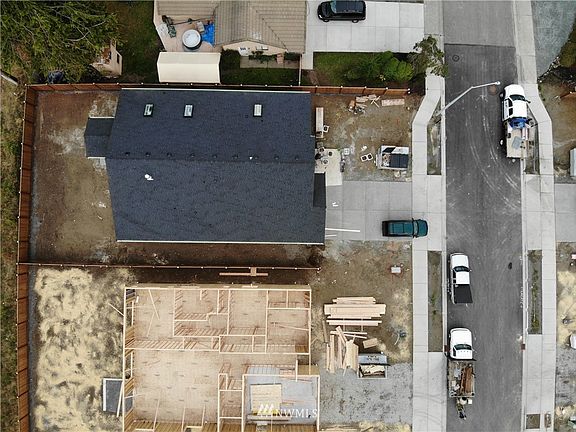 7,740 SF Lot