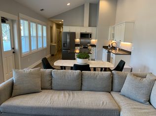 16524 Boones Ferry Rd #201 & 202, Lake Oswego, OR 97035