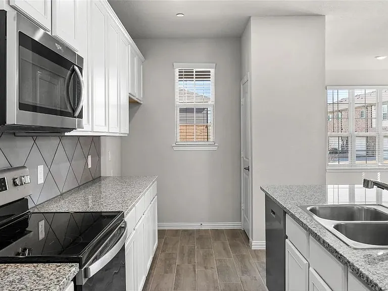 2820 Percheron Dr — Photo 13