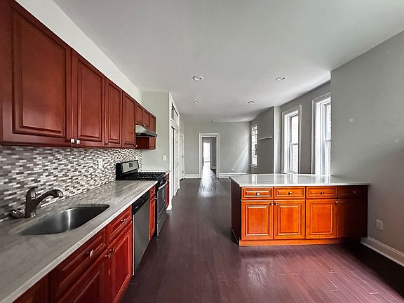 2nd image of 232 Van Horne St #6E