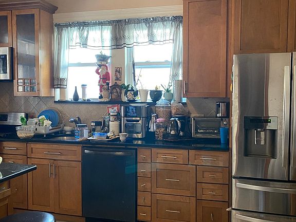 2nd image of 65 Morningside Ave #1