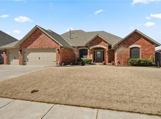 1008 Majestic St, Yukon, OK 73099