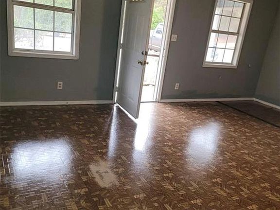 5th image of 510 Price Rd