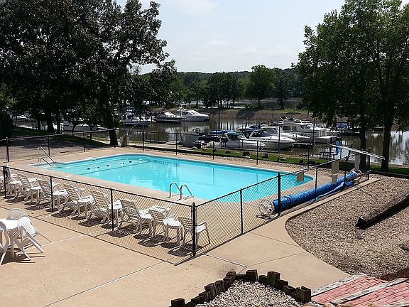 Pool.