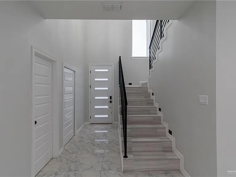 5604 N Crown Point — Photo 9