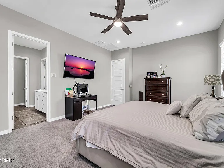 10518 W Albert Ln — Photo 21