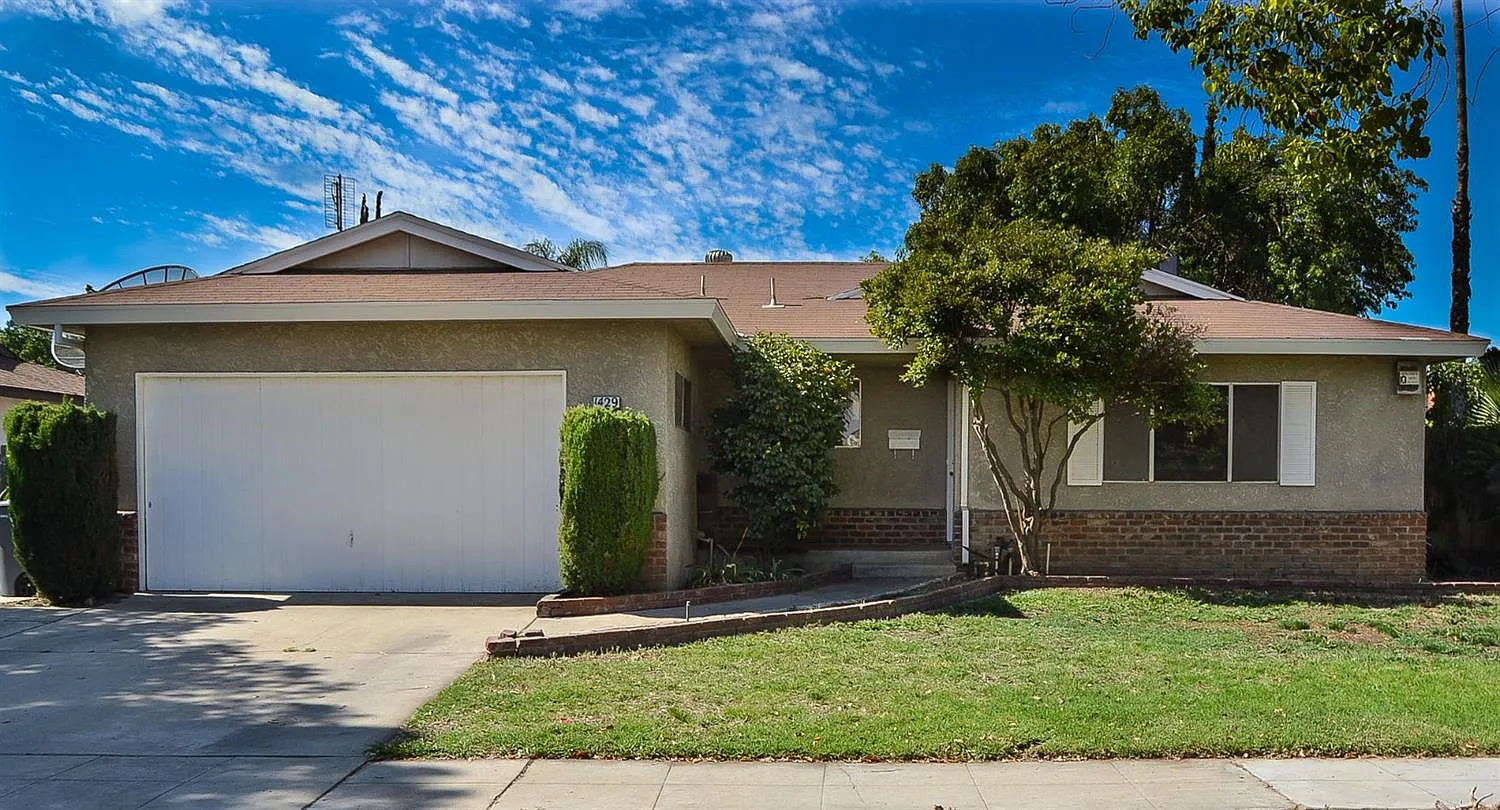 1429 E Palo Alto Ave photo 1