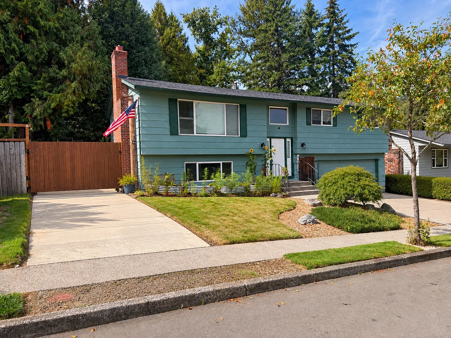 4 bed, 1916 sqft, $3,500 — Photo 3