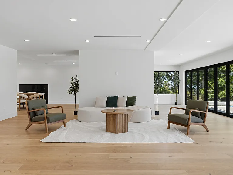 18101 Green Meadow Dr — Photo 33