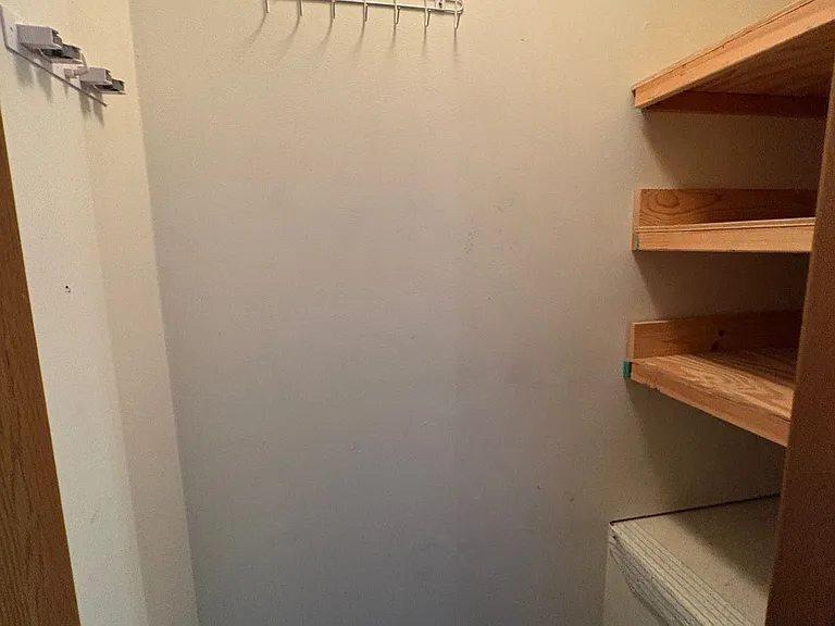700 Park Ave — Photo 2