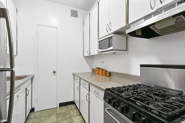 Sold by Compass | media 3