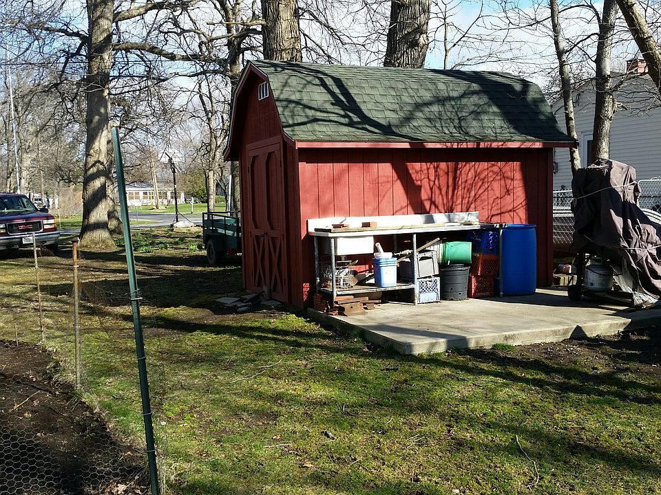 shed & fish cleaning table