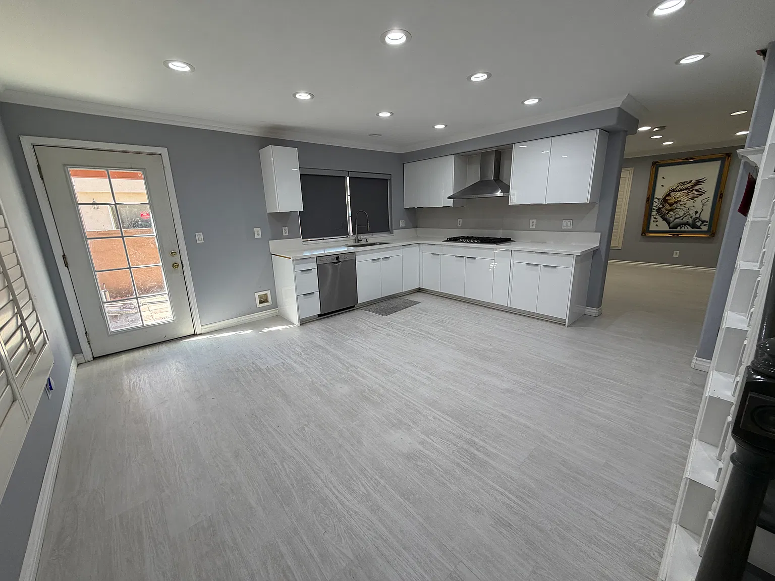 3 bed, 2.5 bath, 1556 sqft, $3,200 — Photo 2