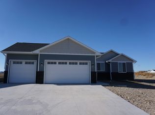401 Summerfield Dr, Rapid City, SD 57703