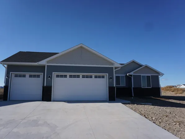 401 Summerfield Dr, Rapid City, SD 57703