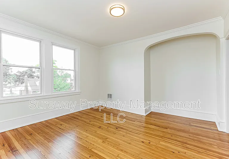 114 Walnut St — Photo 4