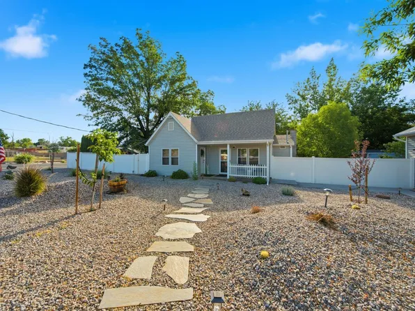 290 N 100 W, Hurricane, UT 84737