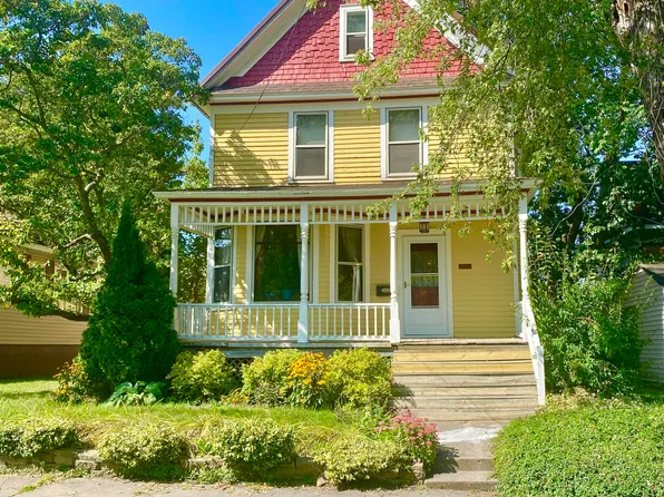 806 Court St, Sault Sainte Marie, MI 49783