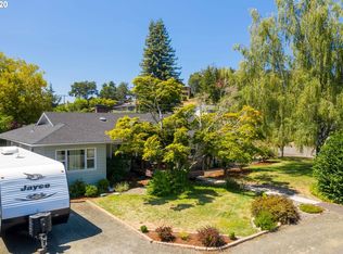 1834 NW Elliott St, Roseburg, OR 97471