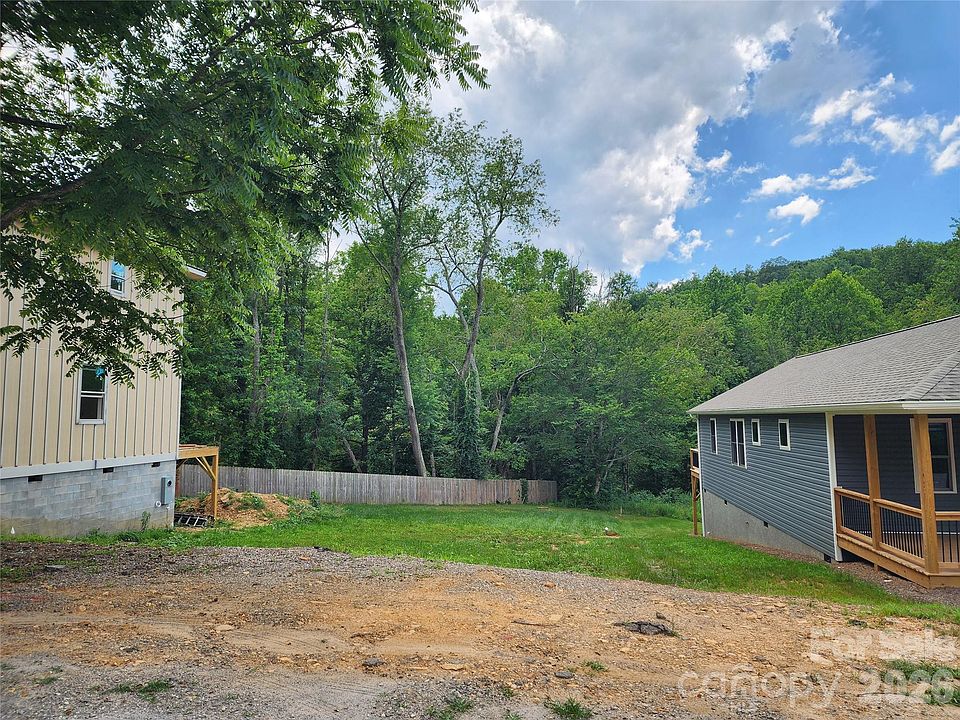 2nd image of 237 Edgewood Rd S #2