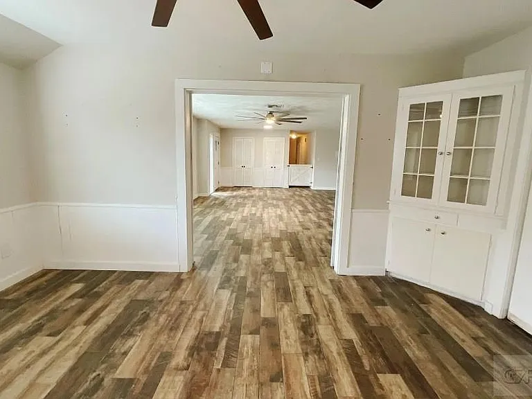 443 Bayou View Dr — Photo 8