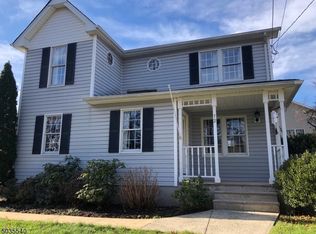 72 Chestnut St, Bridgewater, NJ 08807