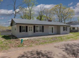 26235 Circle Dr, Warsaw, MO 65355