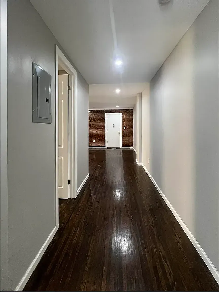 1072 Woodycrest Avenue — Photo 3