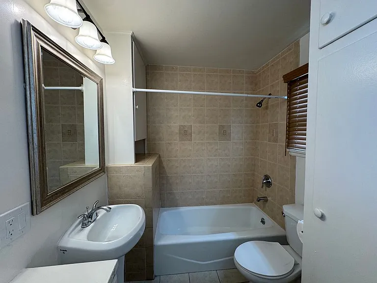 111 Alabama St — Photo 14
