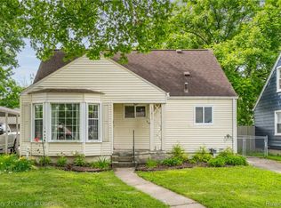 13631 Labelle St, Oak Park, MI 48237