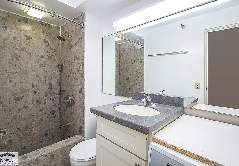 1700 Ala Moana Blvd #1402 — Photo 10