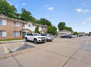 30336 Wedgewood Cir, Roseville, MI 48066
