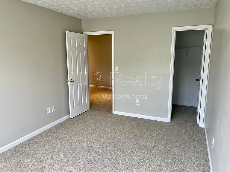 225 Forrest Ln — Photo 14
