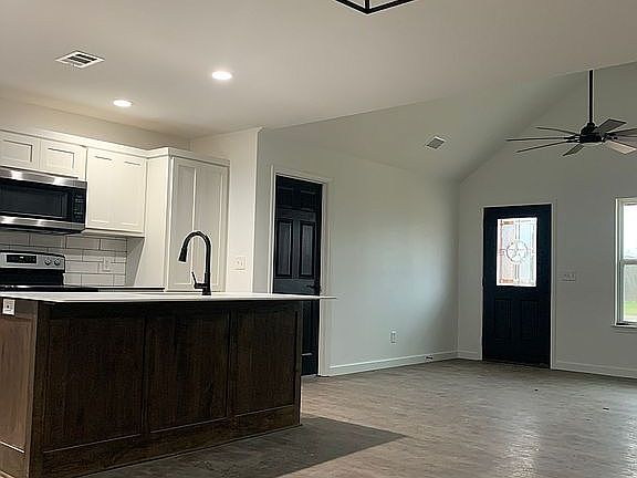 2nd image of 335 W Division St