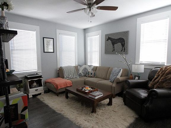 2nd image of 506 E Guenther St