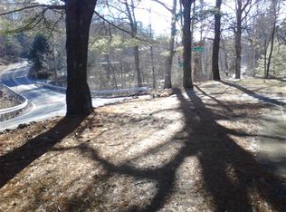 302 Blue Heron Rd APT 1, Stroudsburg, PA 18360