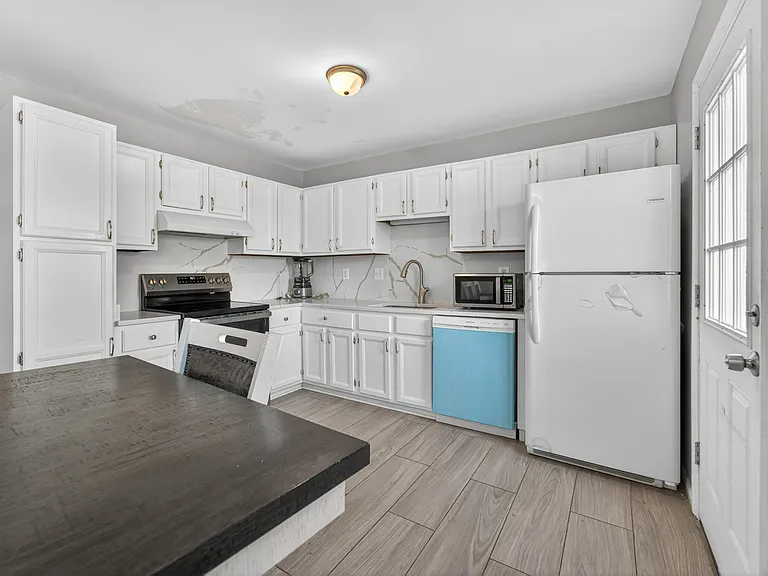4686 Joanna Ct — Photo 5