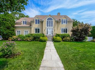 142 Downs Ave, Stamford, CT 06902