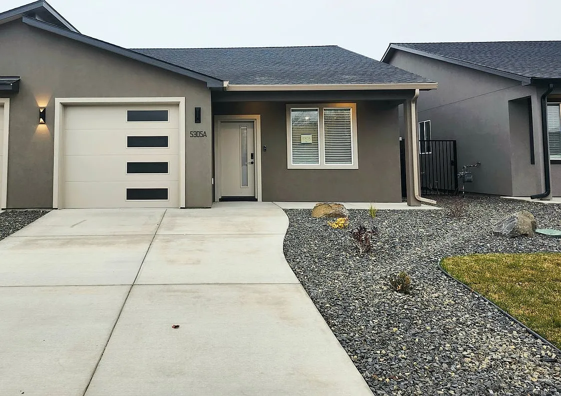 Gorgeous New Construction! W/Smart Home Technology, Washer & Dryer Included! — Photo 1