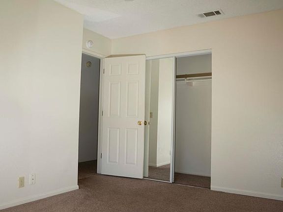 5th image of 243 Kupfer Dr