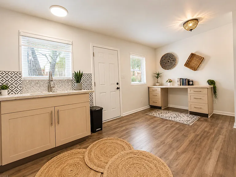 3217 Dunkirk Ave #B — Photo 4