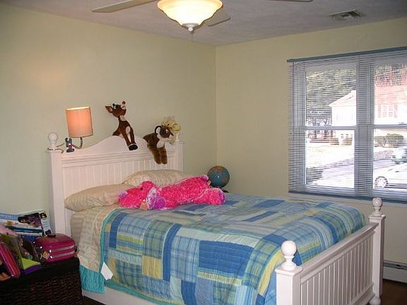 cheery bed room