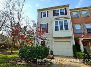 21965 Thompson Sq, Sterling, VA 20166