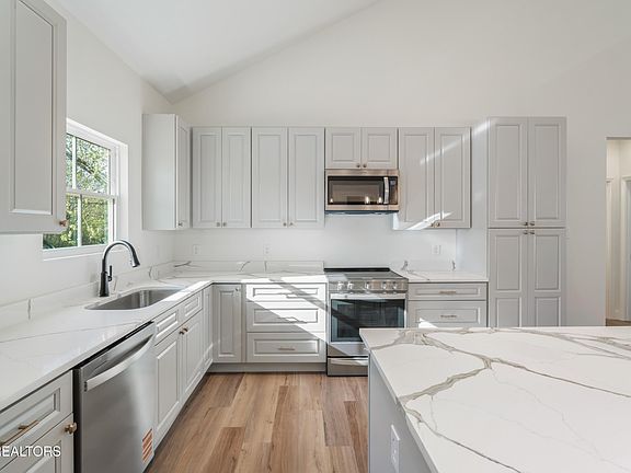 5th image of 1102 Stillwell Dr Lot 4R2
