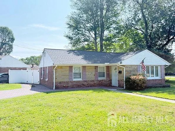 229 Old Post Rd