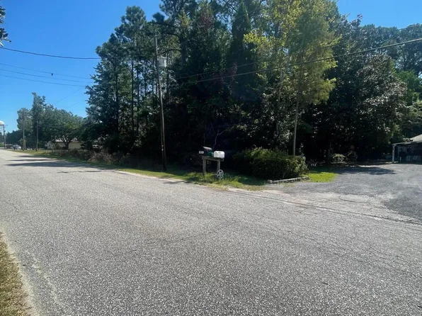 111 Laurel Ave, Goose Creek, SC 29445