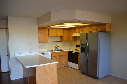 5th image of 7601 Ducharme Ave Unit 102