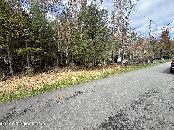 3rd image of 1522 Thunder Dr
