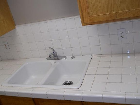 4th image of 249 N Euclid Ave APT 101